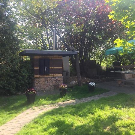 Ferienwohnung Samodzielny Pokoj W Wygodnym Domu Z Parkingiem Piaseczno  Exterior foto