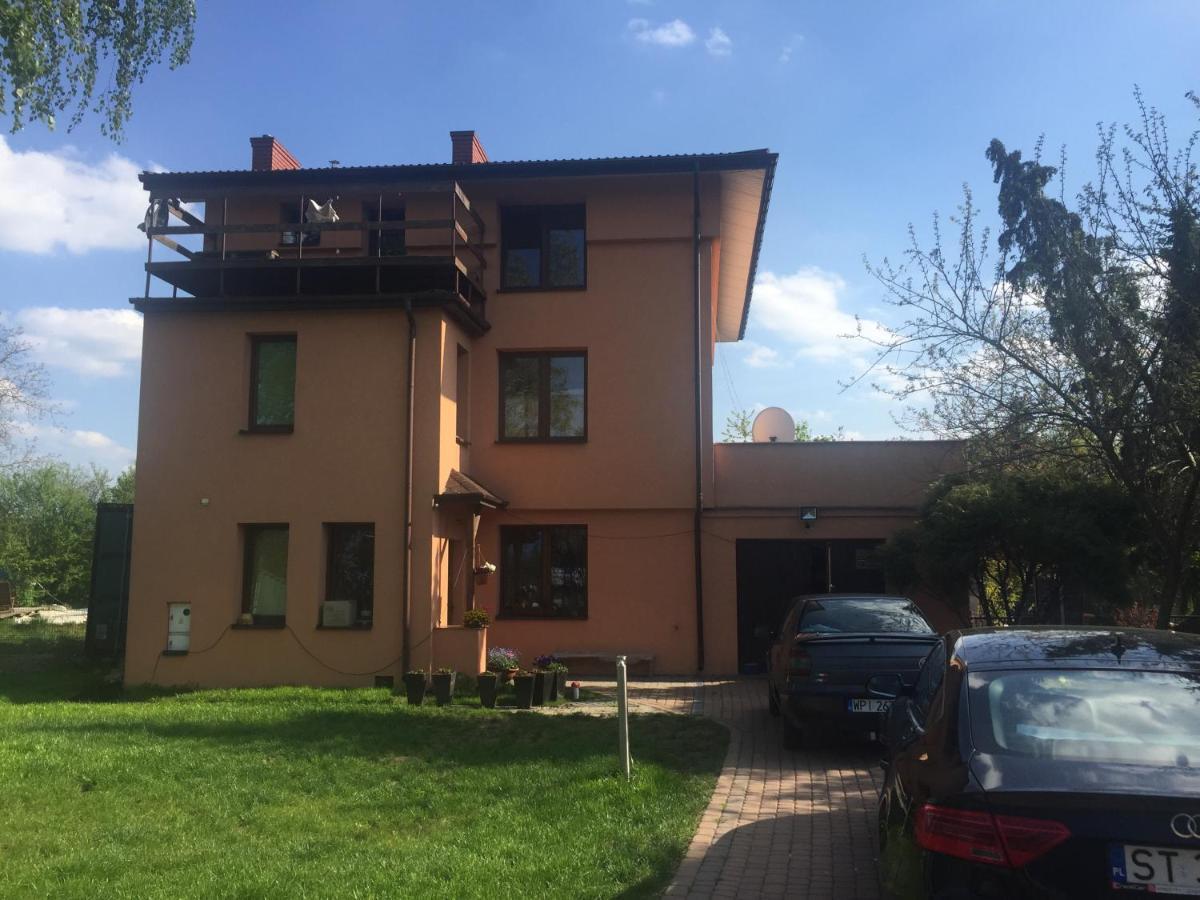 Ferienwohnung Samodzielny Pokoj W Wygodnym Domu Z Parkingiem Piaseczno  Exterior foto