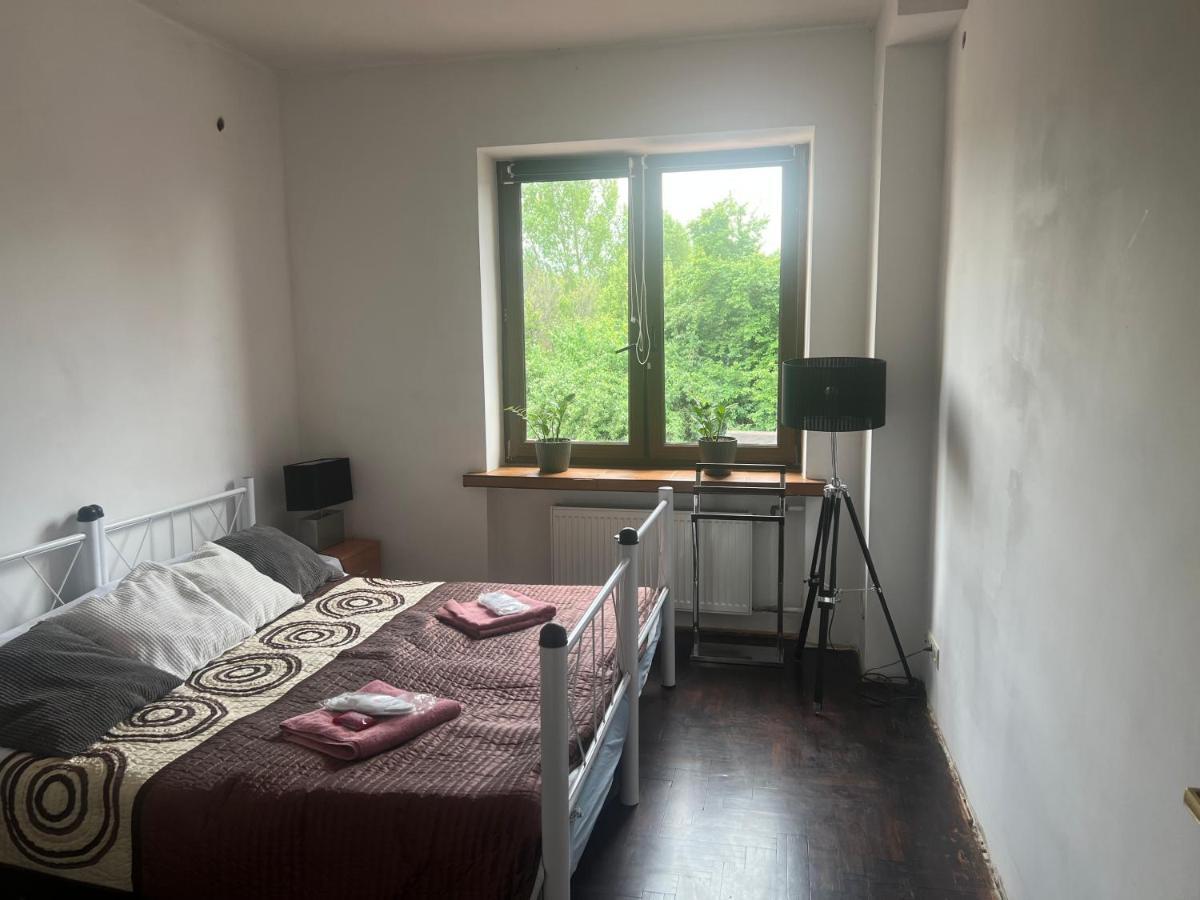 Ferienwohnung Samodzielny Pokoj W Wygodnym Domu Z Parkingiem Piaseczno  Exterior foto